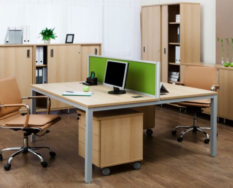 oficina con acabados en madera