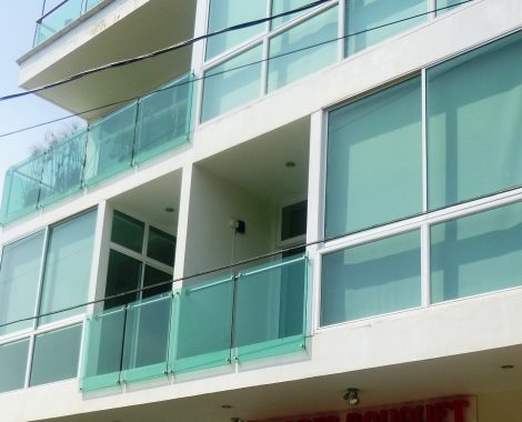 fachada aluminio y vidrio